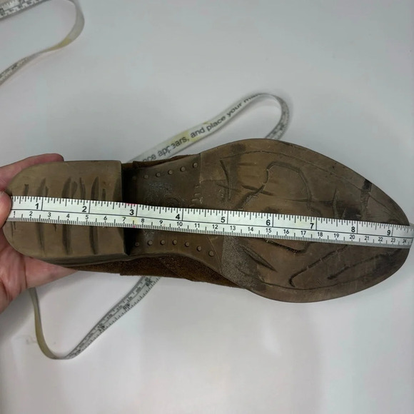 Volatile Brown Low Cut Boots Size 7 - Picture 9 of 9